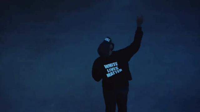 Pakai Kaus Bertuliskan White Lives Matter, Kanye West Bocorkan Desain Yeezy Terbaru di Paris Fashion Week