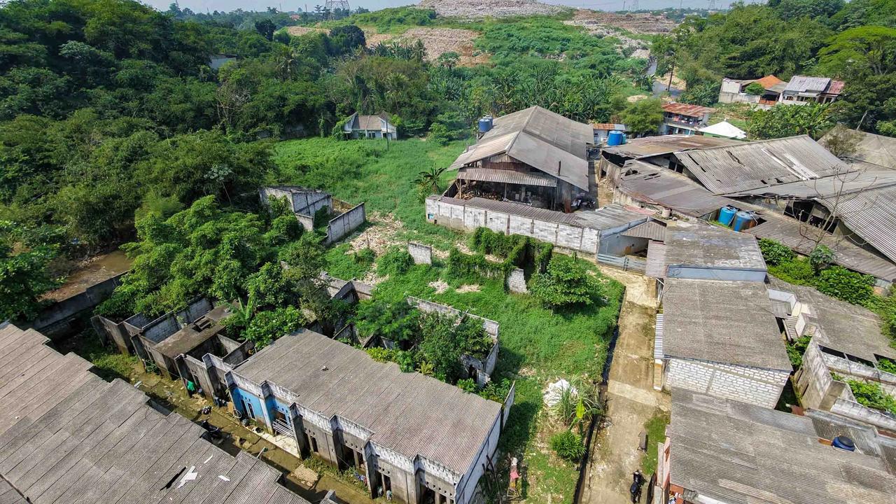 FOTO: Melihat Dampak Longsoran TPA Cipayung  Depok di Permukiman Warga