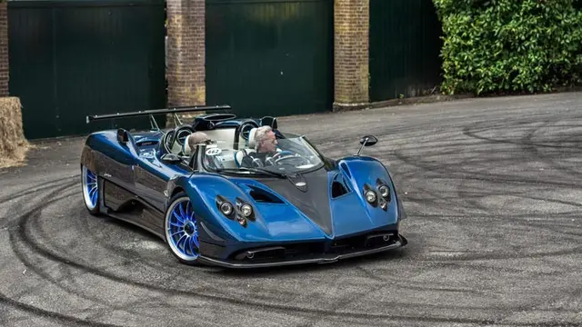 Pagani Zonda HP Barchetta dijual dengan harga Rp 242 miliar