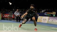 Pebulutangkis India, Kidambi Srinkath, menang atas pebulutangkis Denmark, Jan O Jorgensen  pada laga Indonesia Open 2017 di JCC, Kamis, (15/6/2017). Kidambi Srinkath menang 15-21, 22-20, 16-21. (Bola.com/M Iqbal Ichsan)