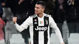 1. Cristiano Ronaldo (Juventus) - 17 gol dan 6 assist (AFP/Marco Bertorello)