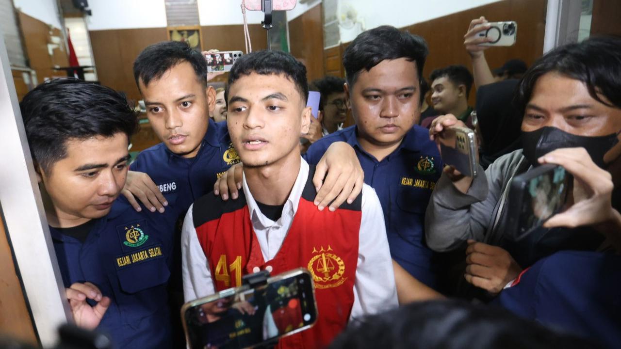 FOTO: Vadel Badjideh Divonis 9 Tahun Penjara dalam Kasus Asusila Anak dan Aborsi