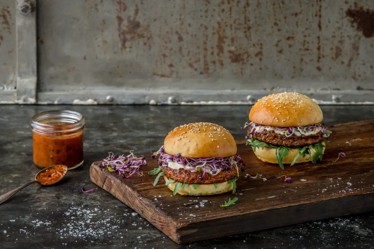 Burger Ulat yang Dibuat Oleh Essento