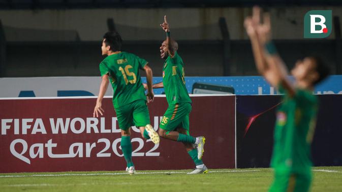 liga 1: pss belum resmi pinjamkan boaz solossa ke persipura