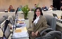 Jadi Anggota DPRD Jabar, 7 Potret OOTD Nisya Ahmad yang Kini Hobi Pakai Baju Formal