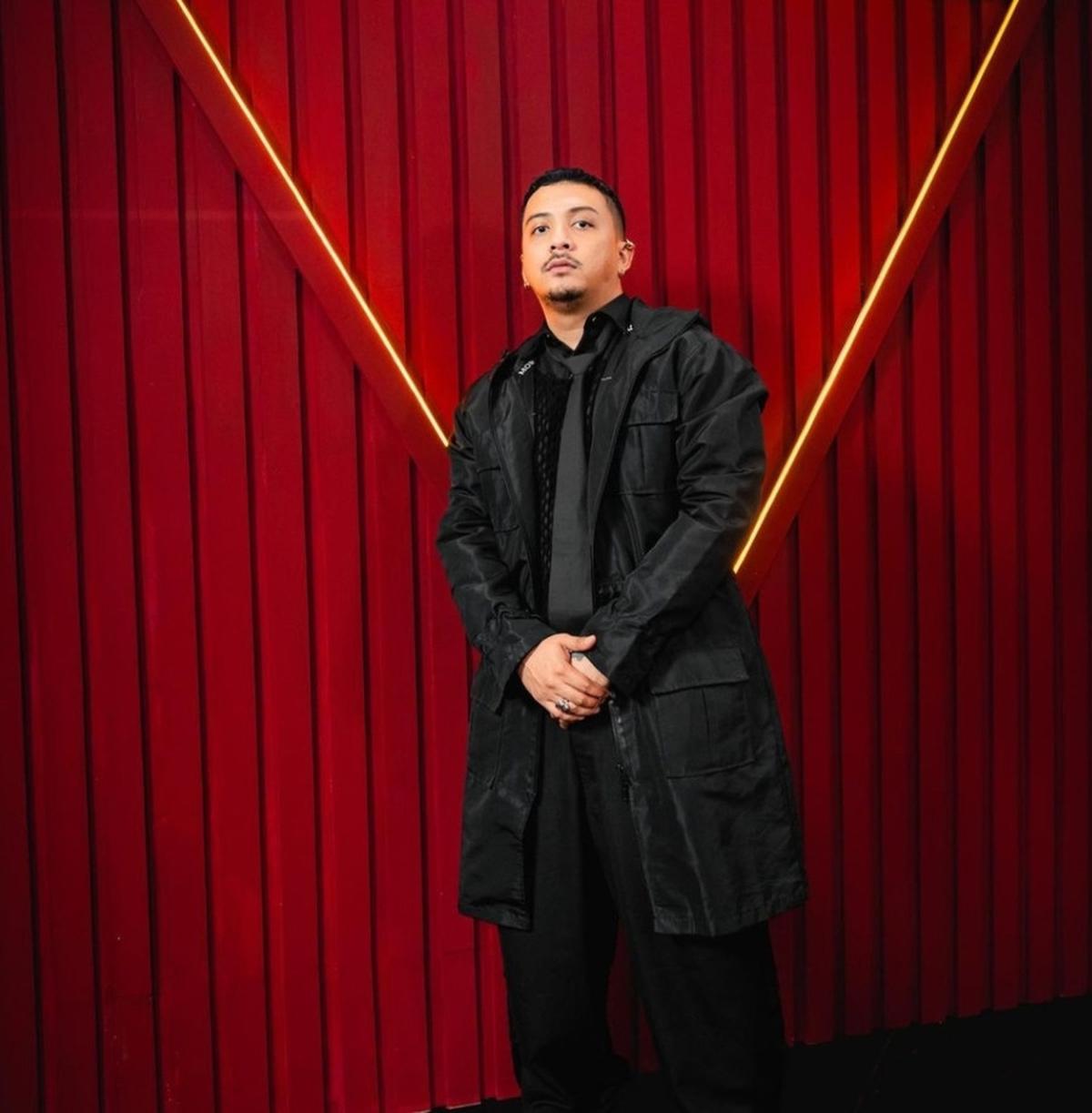 Sal Priadi telah membintangi banyak film, dan aktingnya di "NIGHTMARES &amp; DAYDREAMS" mendapat pujian dari netizen. Semoga karir Sal semakin bersinar ke depannya.<br><br>