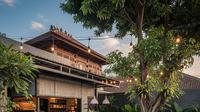 Desain Cafe Outdoor Halaman Rumah
