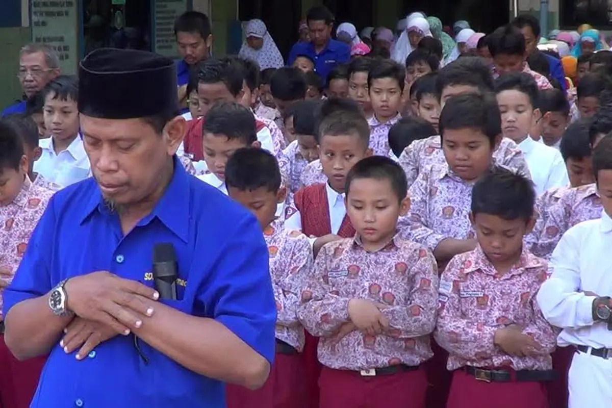 20150915-Salat Gaib-Murid SD-Korban Musibah Mekah-Surabaya