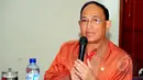 Gubernur Lemhanas Budi Soesilo Soepandji saat menjadi pembicara pada diskusi "Menanti Kehancuran Negara Republik Indonesia?", Jakarta, Senin (16/3/2015). (Liputan6.com/Yoppy Renato)