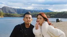 Pasangan kekasih Niko Al Hakim dan Regina Phoenix, beberapa waktu belakangan memang banyak jalani liburan bareng. Keduanya sempat menjalani liburan ke Thailand, sebelum ke Negeri Sakura. Dalam liburannya ke Jepang, pasangan ini banyak mengunjungi berbagai tempat ikonik. (Liputan6.com/IG/reginaaphx)