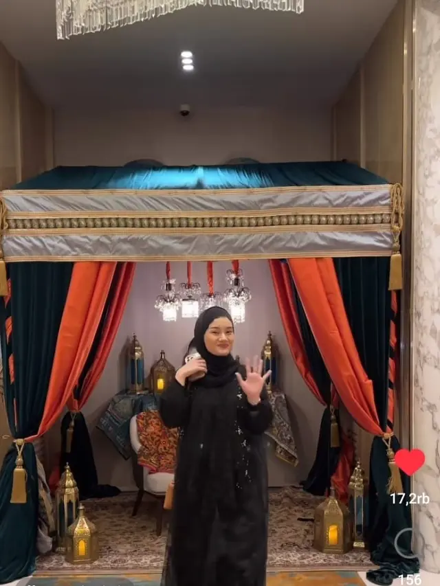 Potret Dinda Hauw saat bukber bersama geng Mamayu (Sumber: Instagram/@marginw)
