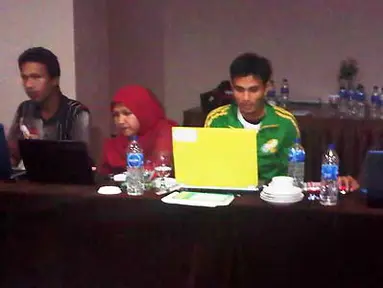 Sejumlah Aktivis hAM mengikuti pelatihan VUMP atau Video Untuk Memperjuangkan hak-hak Perempuan. Mereka dilatih untuk membuat Citizen Journalism. Mereka akan mengekspose isu-isu hak-hak perempuan secara adil, akurat dan seimbang melalui video.