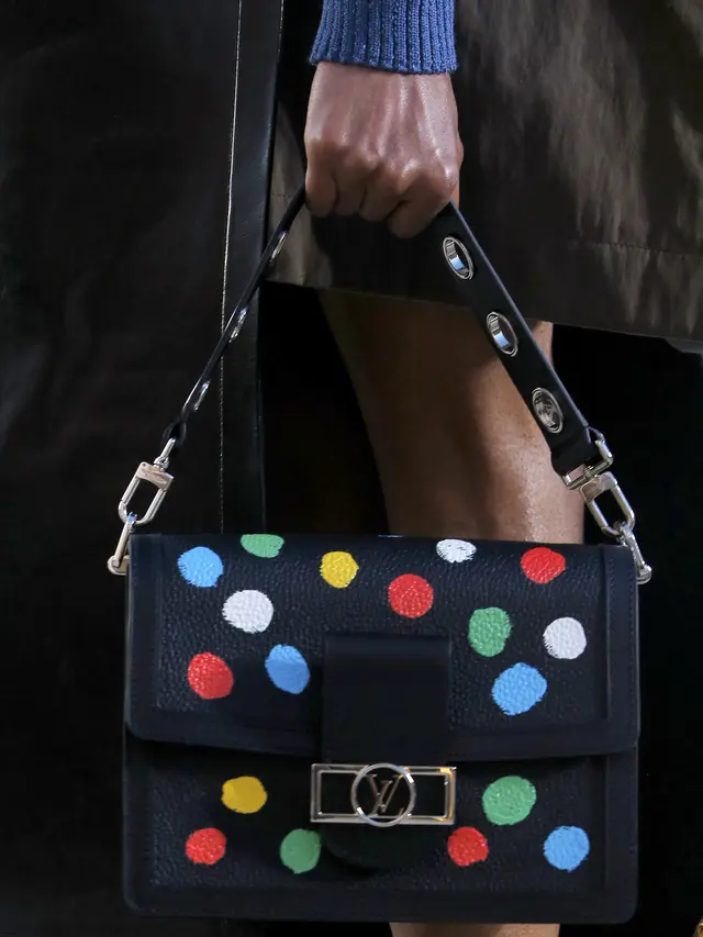 Kolaborasi Kedua Yayoi Kusama dan Louis Vuitton Hadirkan Deretan Tas Ikonik dengan Polkadot
