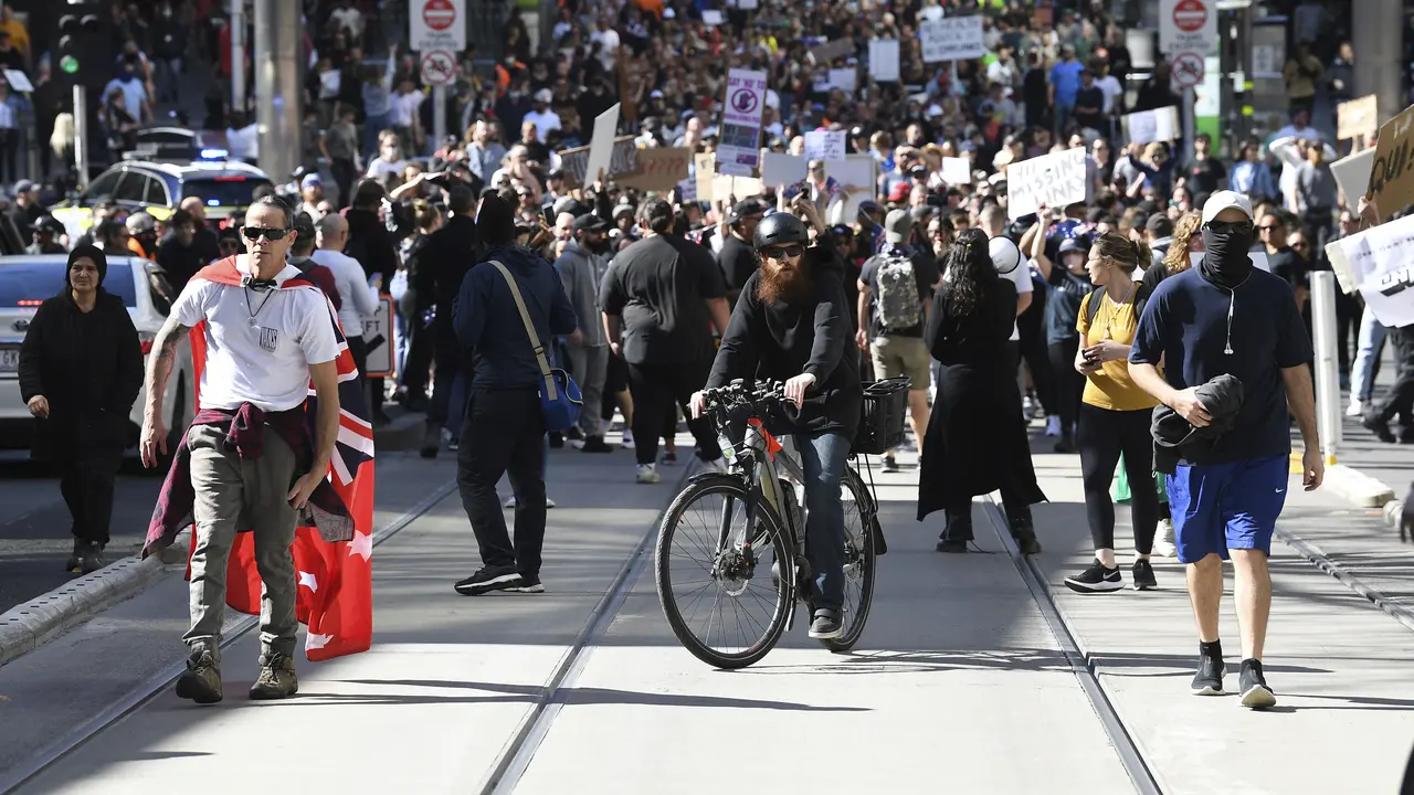 Demo Anti-Lockdown di Melbourne Ricuh
