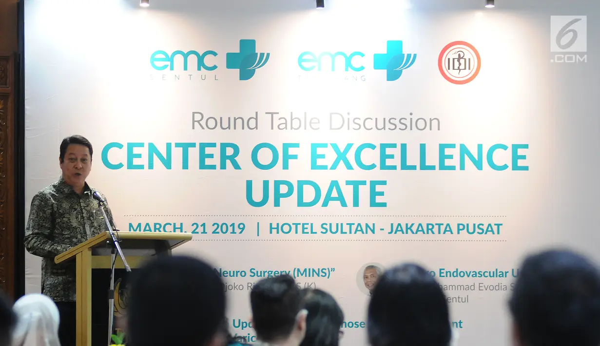 CEO RS EMC Jusup Halimi memberikan sambutan saat Round table discussion RS EMC di Jakarta, Kamis (21/3). Round table discussion RS EMC tersebut bertajuk Center of Excellence Update. (Liputan6.com/Herman Zakharia)