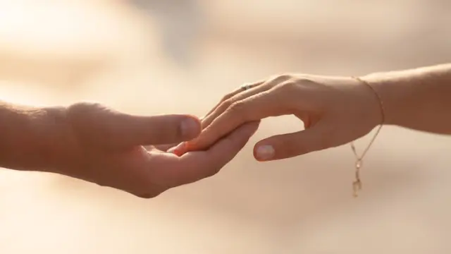 [Bintang]  Kata Astrologer: Inilah 4 Zodiak yang Teruji Kesetiaannya!