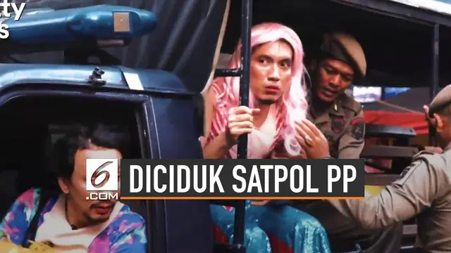 Dua presenter televisi Vincent Rompies dan Desta berhasil mencuri perhatian dengan video terciduk Satpol PP.