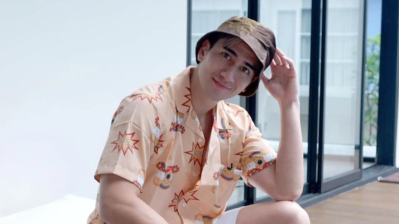 Verrell Bramasta (https://www.instagram.com/p/CiUcMByuGHg/)