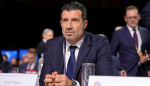 Mantan pesepak bola Portugal, Luis Figo, tampak memperhatikan menjelang dimulainya Kongres Biasa UEFA ke-50 di Brussels pada 12 Februari 2026. (Pau BARRENA/AFP)