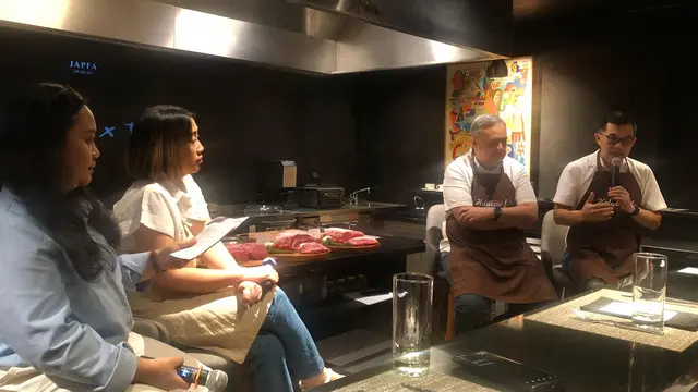 sesi talkshow kolaborasi Holycow dan Tokusen menghadirkan steak wagyu lokal