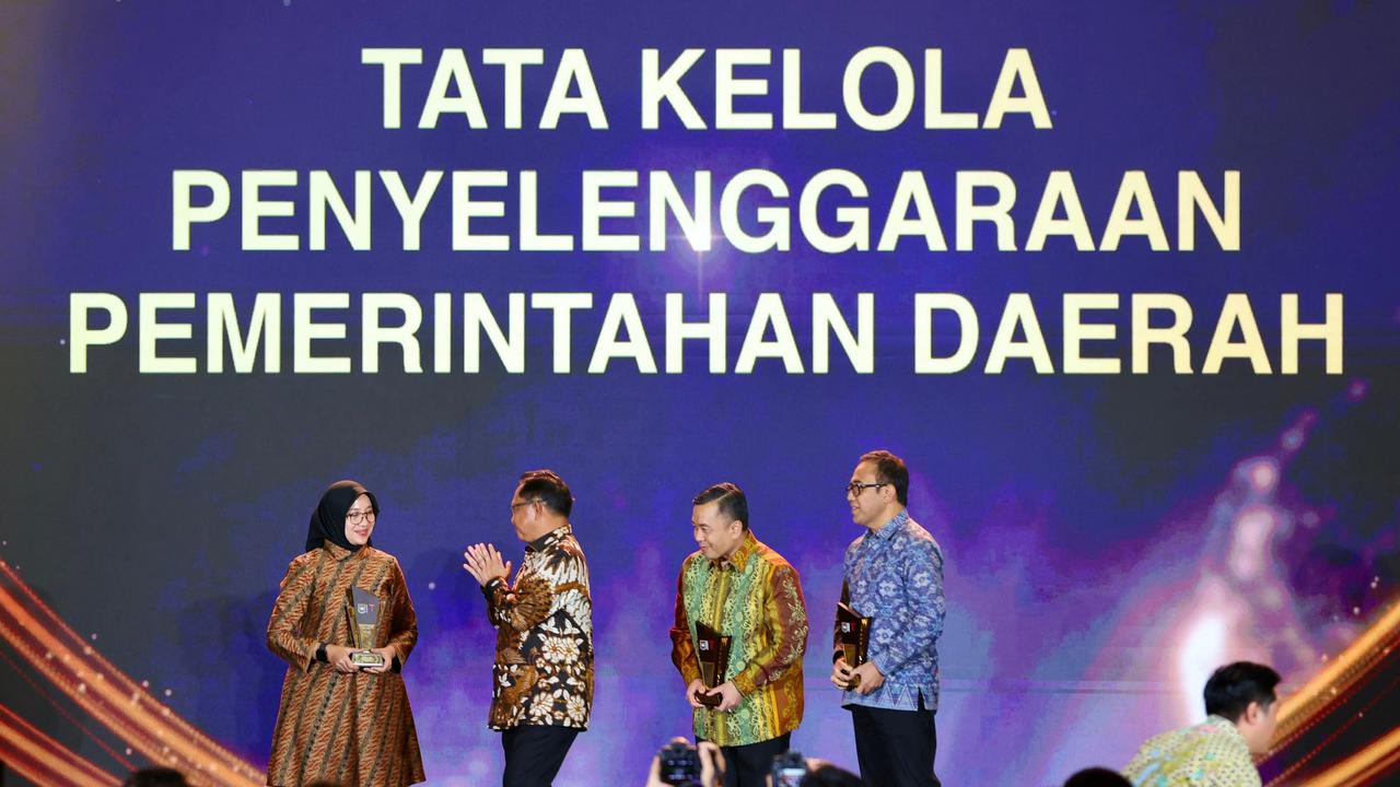 Kementerian Dalam Negeri menganugerahkan Pemerintah Kabupaten Banyuwangi penghargaan atas tata kelola penyelenggaraan pemerintahan daerah terbaik.