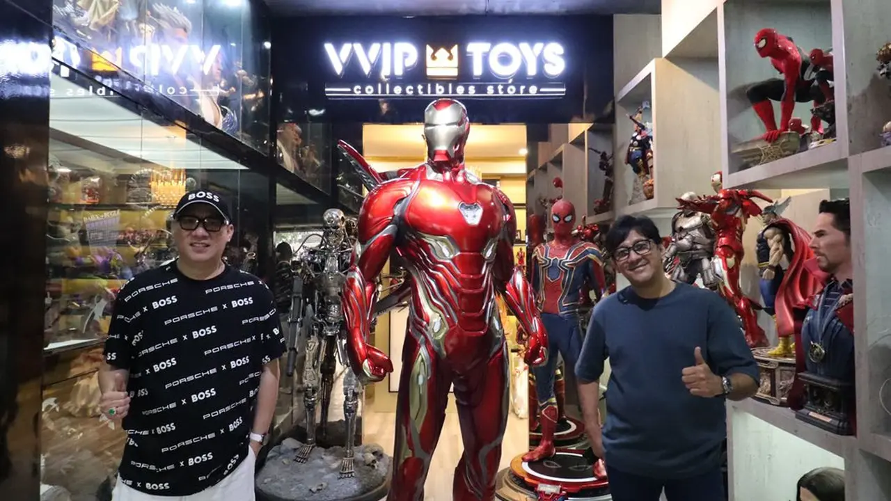 YouTuber Antonius Soedjono Koleksi Mainan Keren