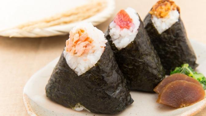  Cara  Membuat  Onigiri yang Sederhana  dan Mudah Bisa 