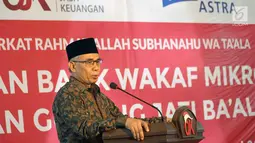 Ketua Dewan Komisioner OJK, Wimboh Santoso memberi sambutan pada peresmian Bank Wakaf Mikro (BWM) Sunan Gunung Jati Ba’alawy, Semarang,  Sabtu (23/2). Tujuan BWM mendukung program OJK untuk meningkatkan inklusi keuangan di ponpes. (Liputan6.com/HO/Eko)
