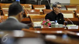 Capim KPK Johan Budi mengikuti uji kelayakan dan kepatutan capim KPK di Komisi III DPR, Kompleks Senayan, Jakarta, (14/12).Empat Calon Pimpinan KPK hari ini mengikuti uji kelayakan dan kepatutan dengan Komisi III DPR. (Liputan6.com/JohanTallo)