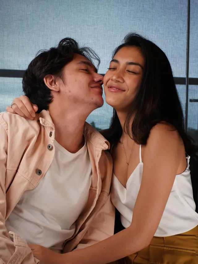 Momen Adipati Dolken dan Canti Tachril Setelah Menikah, Makin Mesra. (Sumber: Instagram/adipati dan Instagram/cantitachril)