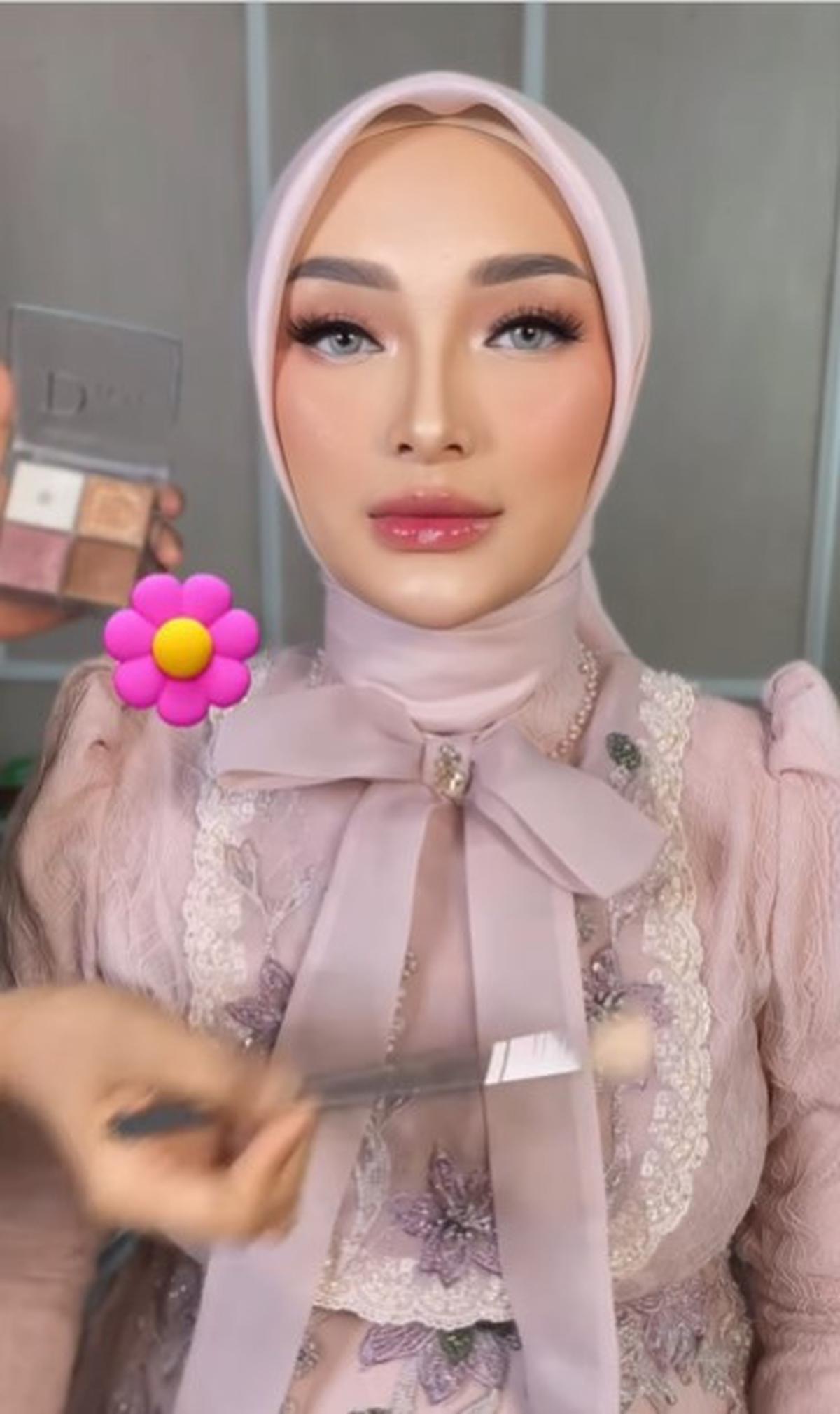 Potret Tasyakuran 7 Bulanan Zaskia Gotik Ditemani Suami dan Anak-Anaknya, Salfok Bumil Secantik Barbie