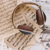 Musik dipercaya bisa menstimulasi kecerdasan anak sejak dini, terutama di masa golden age. Tapi, apakah benar hanya musik klasik yang punya efek ini? Yuk, Sahabat Fimela, cari tahu jawabannya di sini. (Foto dok: Freepik/EyeEm).