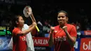 Ganda puteri Indonesia, Anggia Shitta Awanda/Mahadewi Istirani Ni Ketut melakukan selebrasi usai mengalahkan Jung Kyung Eun/Shin Seung Chan (Korsel) di 16 besar BCA Indonesia Open 2016, Jakarta, Kamis (2/6/2016). (Liputan6.com/Helmi Fithriansyah)