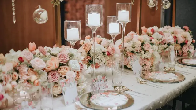8 Momen Hangat Bridal Shower Cut Meyriska dan Roger Danuarta Bersama Sahabat