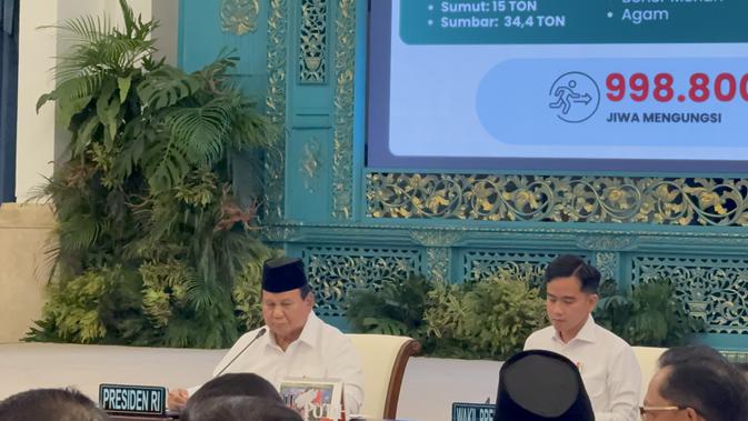 Prabowo Buka Sidang Kabinet Paripurna dengan Doa Bersama untuk Rakyat Sumatra
