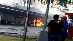 Untuk menjinakkan api, puluhan armada pemadam dari Surabaya dan Sidoarjo serta komplek pergudangan Sier pun dikerahkan.