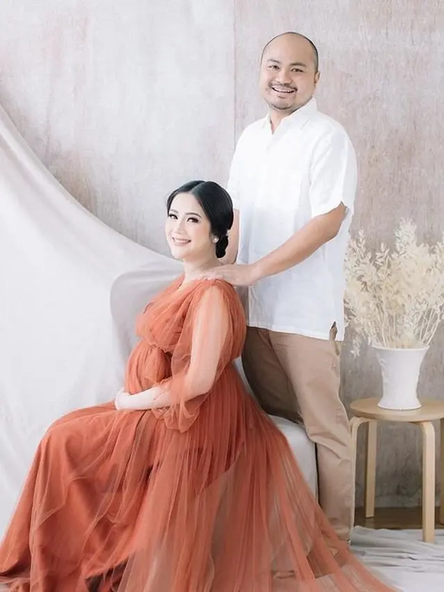 Momen Maternity Shoot Tistha Nurma dan Afif Kalla
