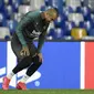 Gelandang Barcelona, Arturo Vidal saat mengikuti sesi latihan tim di stadion San Paolo di Naples, Italia (24/2/2020). Barcelona akan bertanding melawan Napoli pada leg pertama babak 16 besar Liga Champions. (AFP/Filippo Monteforte)