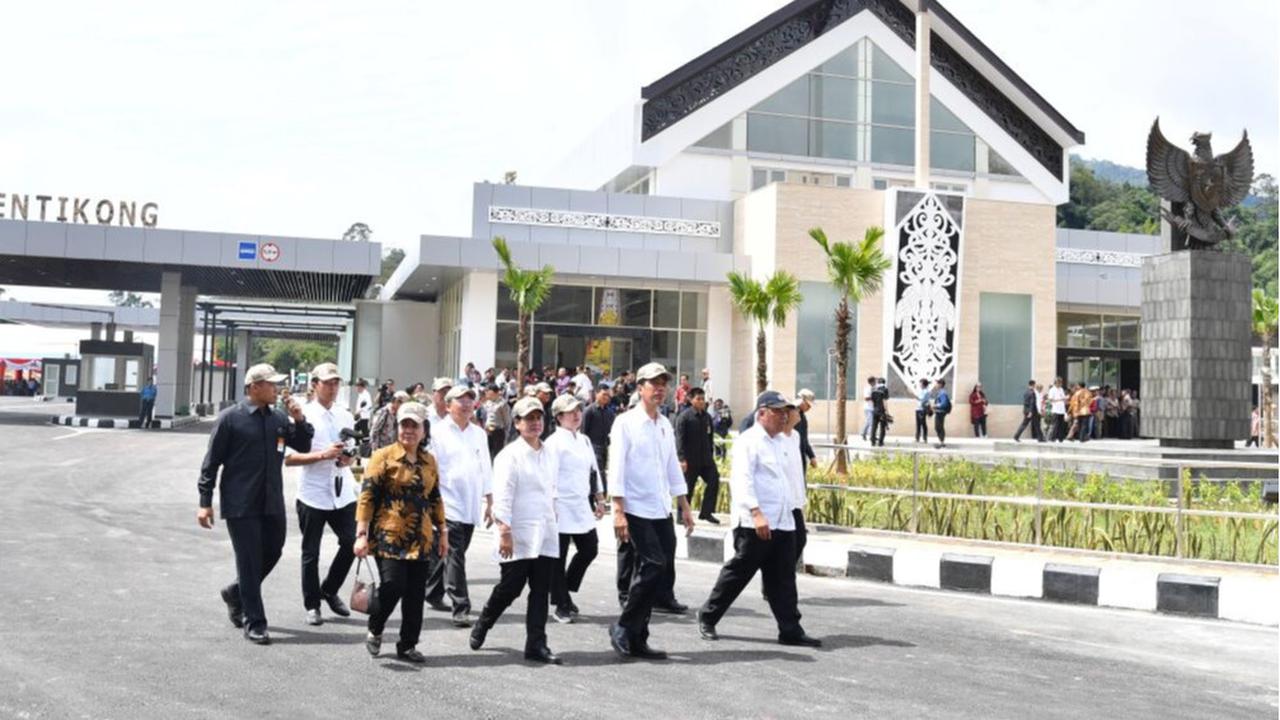 Jadi Wajah Baru Entikong, PLBN yang Dibangun Jokowi Bikin Iri Masyarakat Malaysia