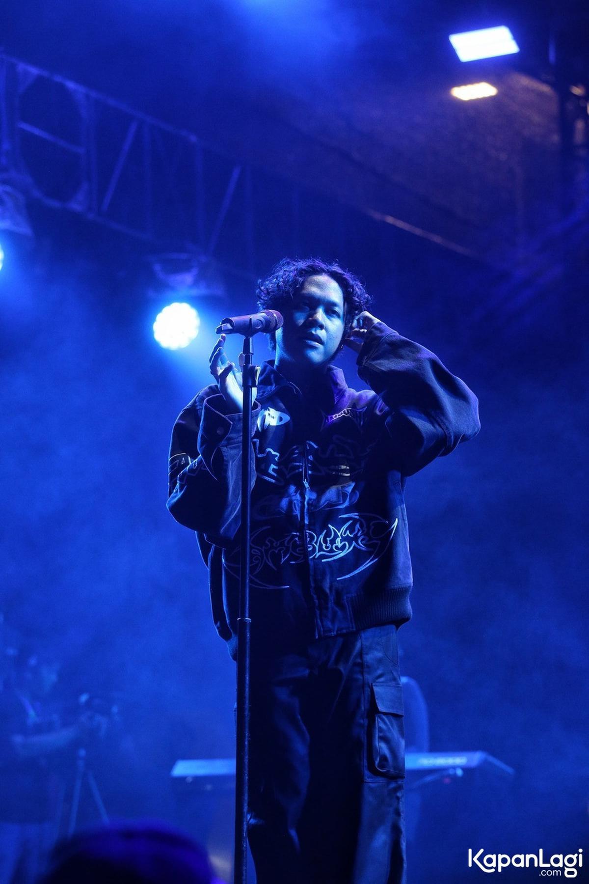 10 Potret Hindia Sukses Tutup KLBB BRI Festival 2025, Pecah Abis