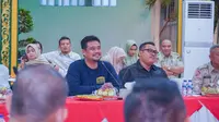 Wali Kota Medan, Bobby Nasution saat memimpin Rapat Program Kegiatan Gotong Royong dan Normalisasi Sungai Deli di Pendopo Rumah Dinas, Senin (18/9/2023). (Foto: Istimewa)