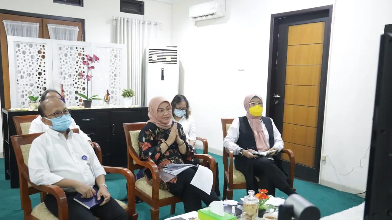 Menaker Ida berdialog dengan 34 pemimpin redaksi media massa yang tergabung dalam Forum Pemred