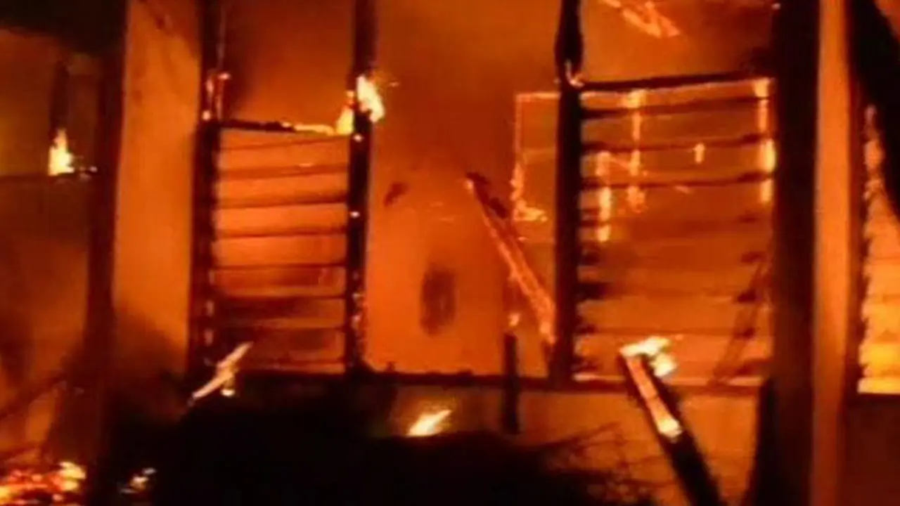 KPU terbakar