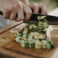 Memasak/copyright: unsplash/max delsid