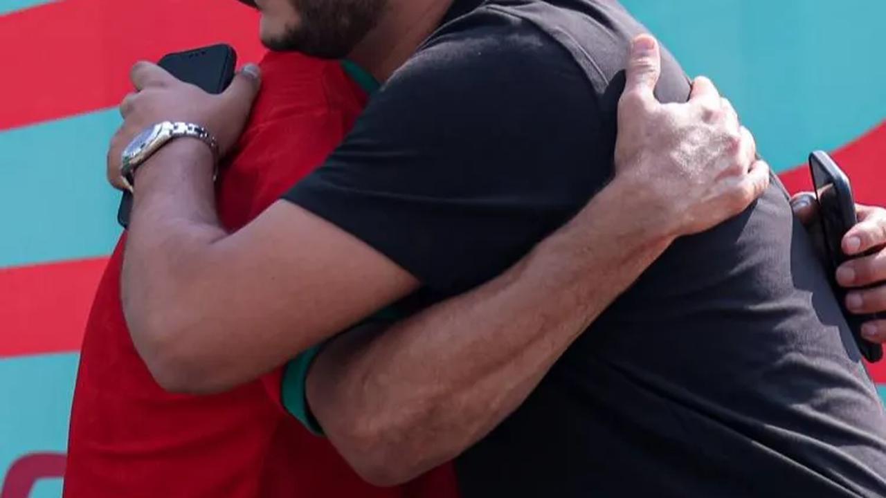 Aziz juga mengungkapkan bahwa ia juga berharap bahwa Timnas Indonesia U-17 dapat lolos ke fase gugur bersama Maroko.<br>
