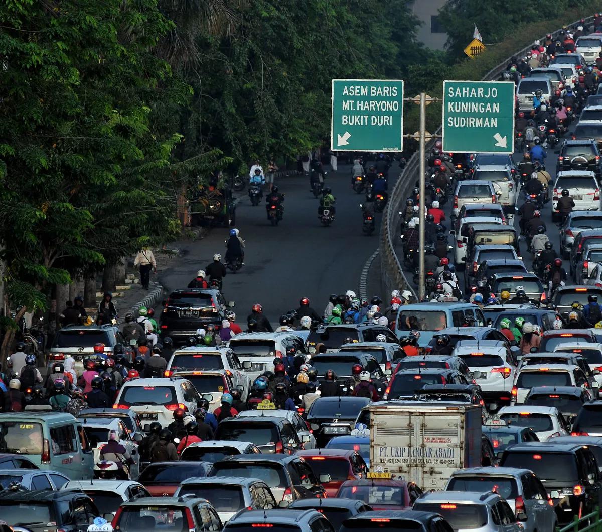 Pada posisi kesepuluh kota dengan biaya hidup termahal ditempati oleh Balikpapan dengan nilai konsumsi Rp9,8 juta per bulan.