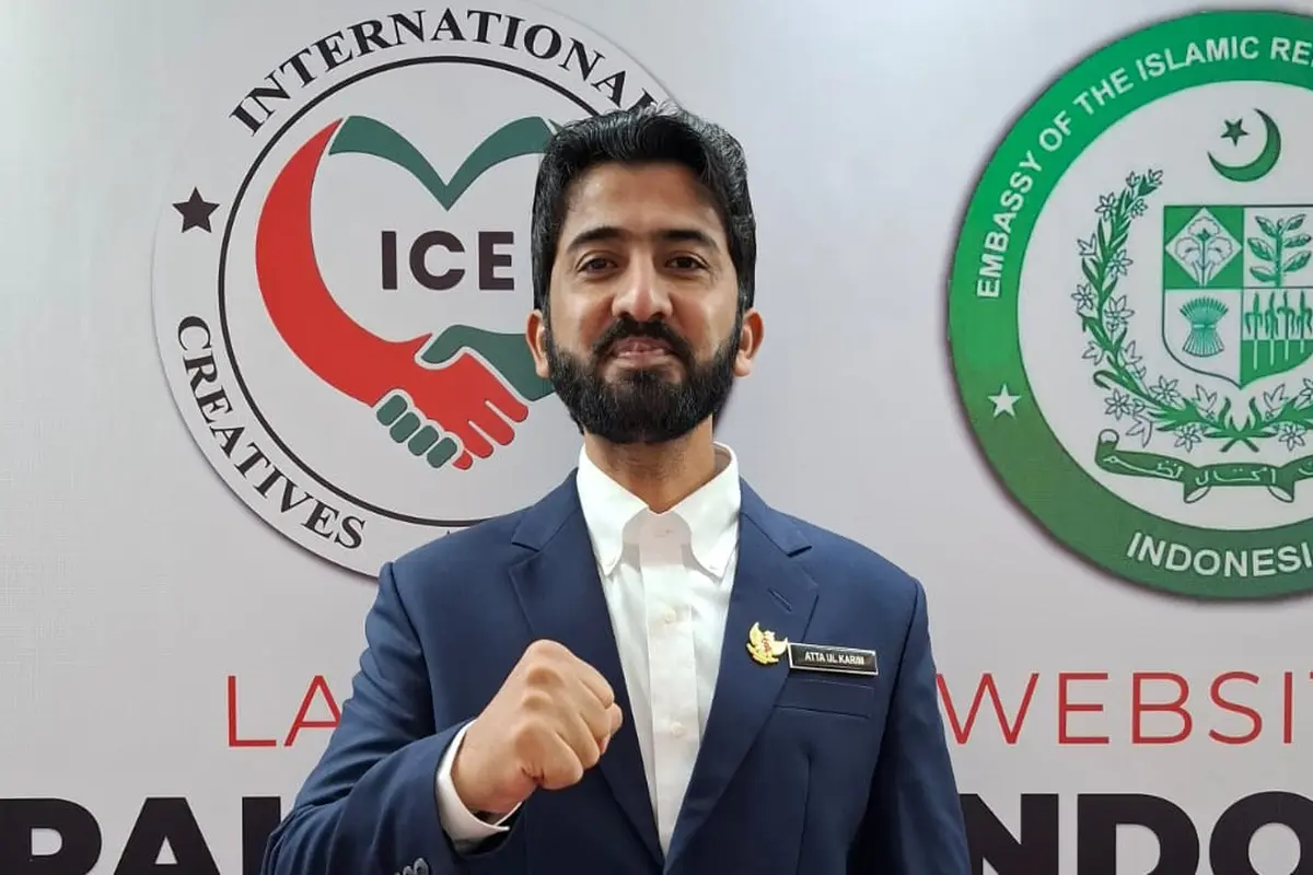 Selebgram Atta Ul Karim