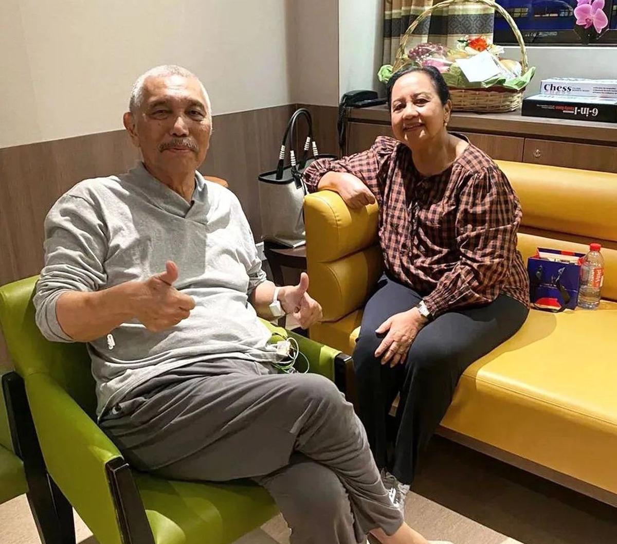 "Tidak banyak perbedaan dari kondisi sebelum dan pasca sakit saya rasakan, yang beda hanya warna rambut saja perlu di semir ulang," kata Luhut tulis dalam akun instagramnya @luhut.pandjaitan, dikutip Senin (20/11).