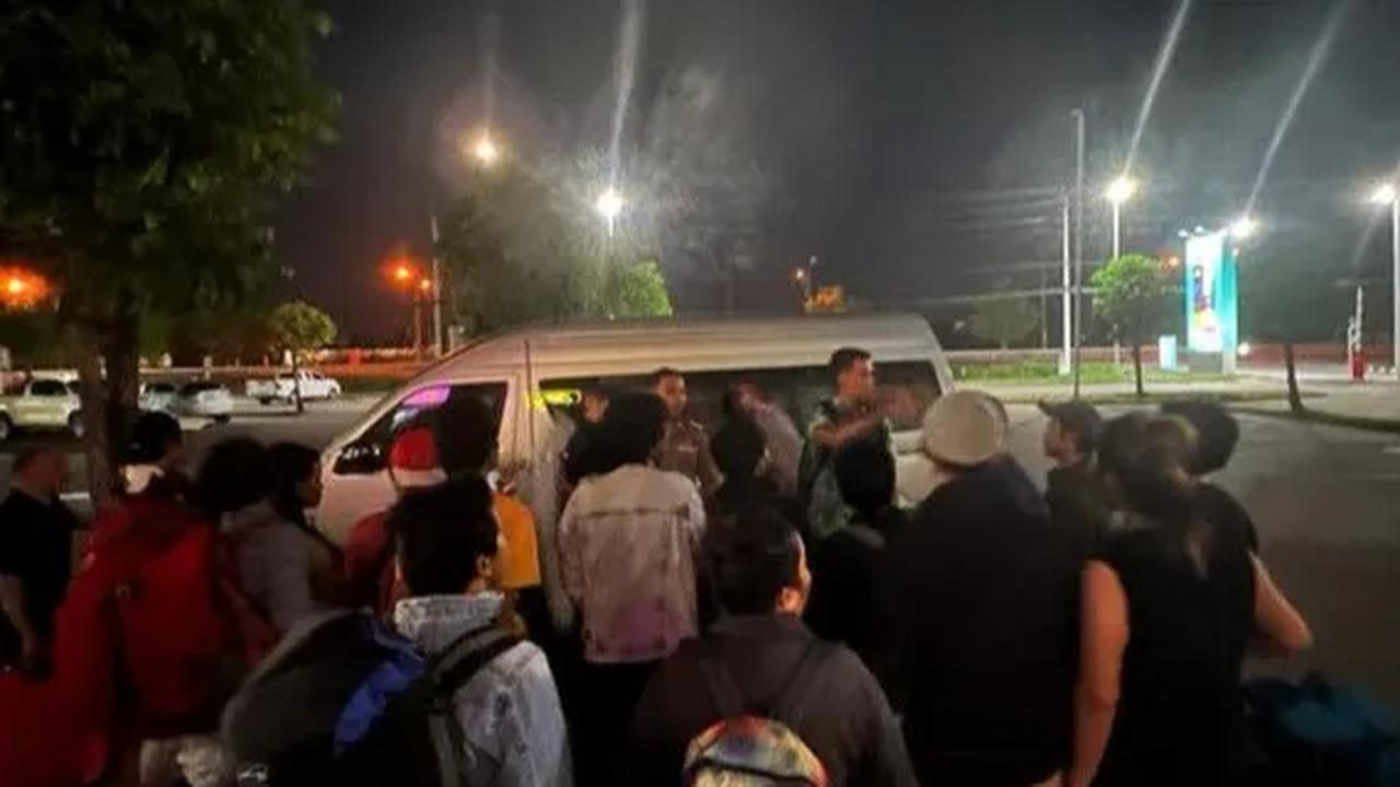 Dirkrimum Polda Metro Jaya Kombes Hengki Haryadi menjelaskan awal mulanya para korban ditawarkan lewat media sosial.