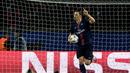 Ekspresi striker PSG, Zlatan Ibrahimovic, setelah mencetak gol ke gawang Manchester City pada leg pertama perempat final Liga Champions di Stadion Parc des Princes, Paris, Kamis (7/4/2016) dini hari WIB. (AFP/Miguel Medina)